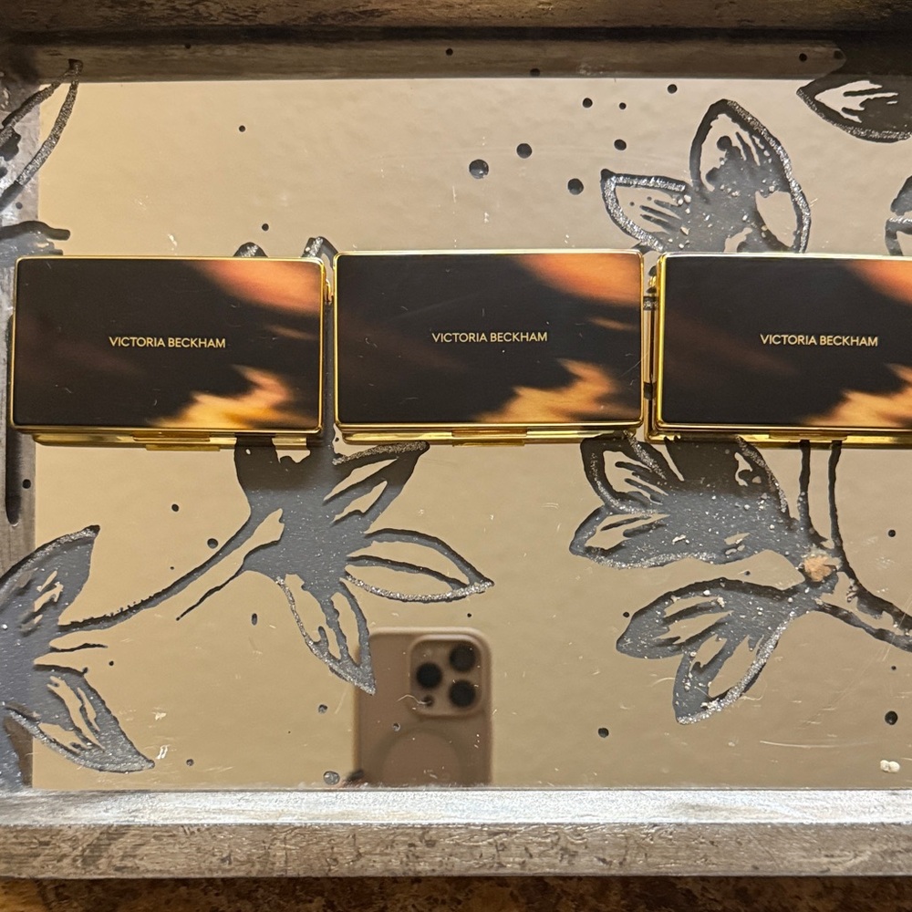 Victoria Beckham Beauty  eyeshadow wardrobes